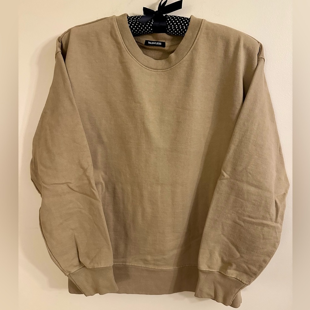 🔥🔥 TALENTLESS Crewneck Sweatshirt